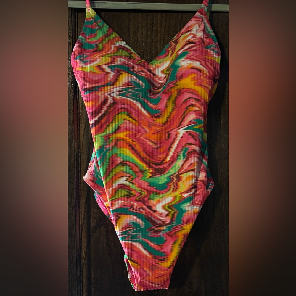 NWT Womens Sanctuary Reading Between The Lines Scoop Neck One Piece Swimsuit S